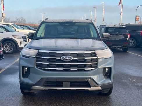 New 2026 Ford Explorer Active w/ Active Comfort Package image 3