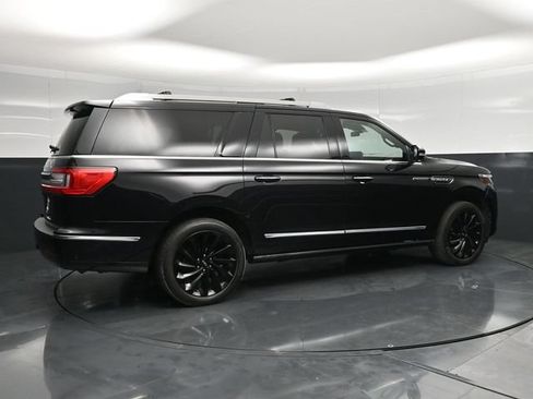 Used 2020 Lincoln Navigator L Reserve w/ Equipment Group 208A Reserve AWD/4WD image 2