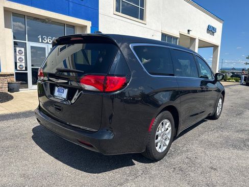 Used 2021 Chrysler Voyager LX FWD image 15