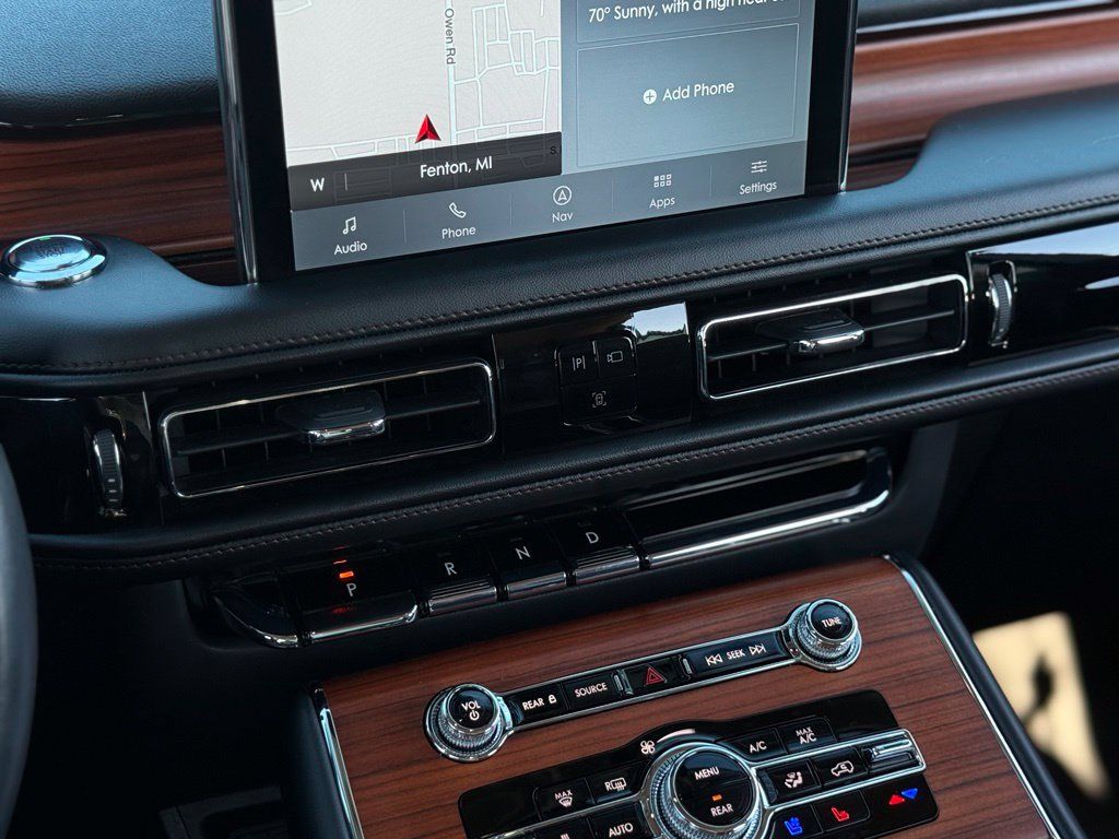 Used 2024 Lincoln Aviator Reserve w/ Elements Package Plus AWD/4WD image 26
