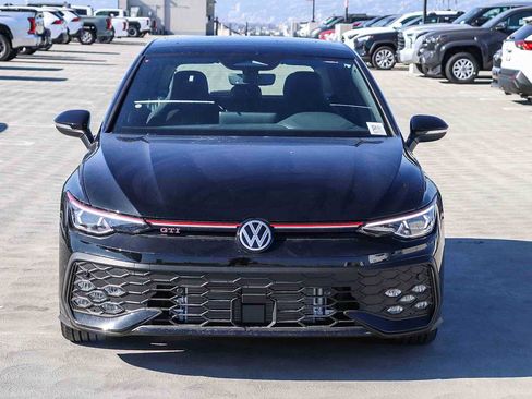 New 2026 Volkswagen GTI SE image 2