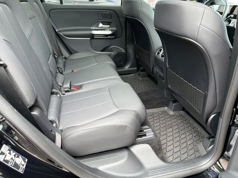 Used 2026 Mercedes-Benz GLB 250 image 32