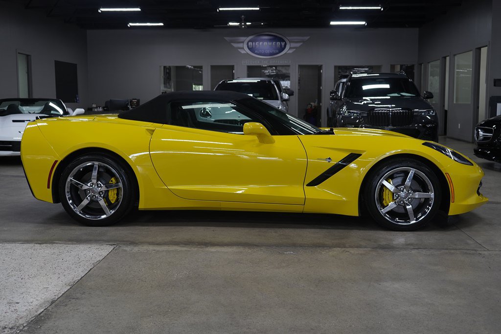 Used 2015 Chevrolet Corvette Stingray Convertible w/ 3LT Preferred Equipment Group RWD image 11
