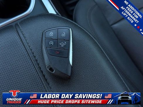 Used 2024 Chevrolet Silverado 2500 LTZ w/ LTZ Convenience Package AWD/4WD image 37