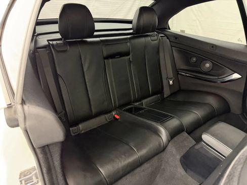 Used 2018 BMW M4 Convertible RWD image 41