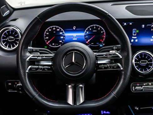 Certified 2024 Mercedes-Benz GLB 250 image 19