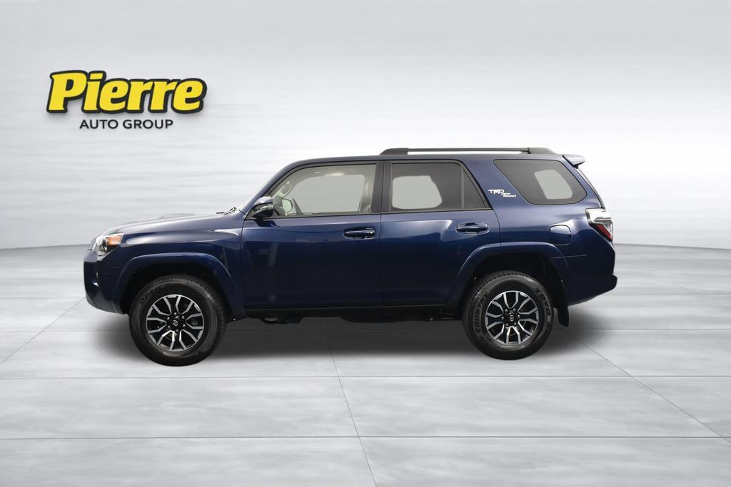 Used 2024 Toyota 4Runner TRD Off-Road Premium w/ Moonroof Package AWD/4WD image 4