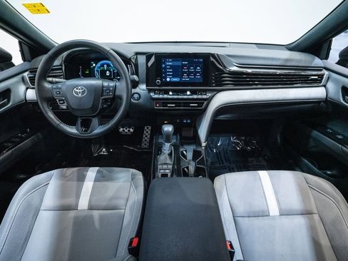 Certified 2025 Toyota Camry SE w/ Convenience Package image 13