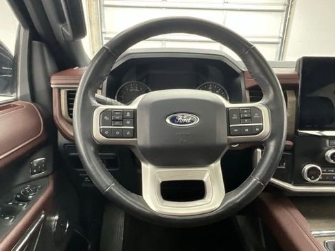 Used 2024 Ford Expedition Limited AWD/4WD image 10