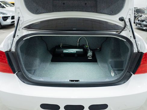 Used 2011 BMW M3 image 31