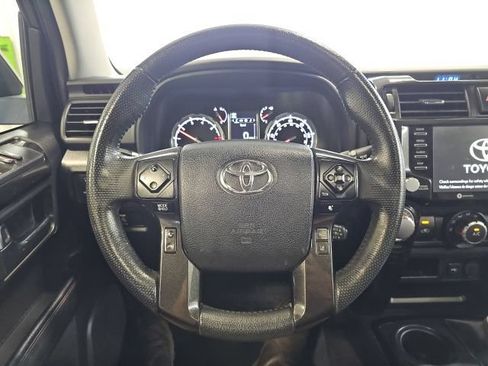 Used 2020 Toyota 4Runner TRD Off-Road Premium w/ Moonroof Package AWD/4WD image 17
