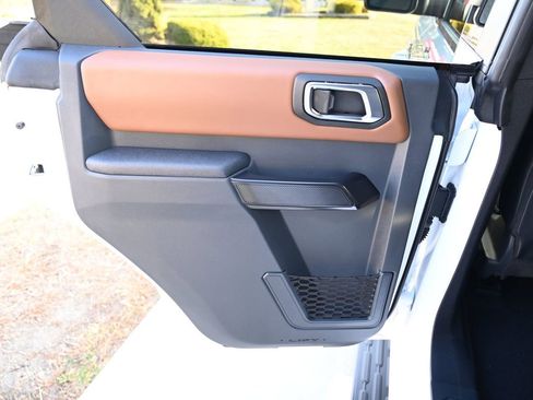 Used 2024 Ford Bronco Outer Banks image 35