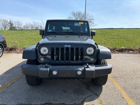 Used 2017 Jeep Wrangler Unlimited Sport w/ Quick Order Package 24S image 2