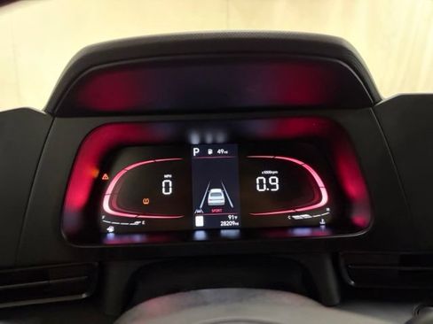 Used 2025 Hyundai Elantra Sport FWD image 46