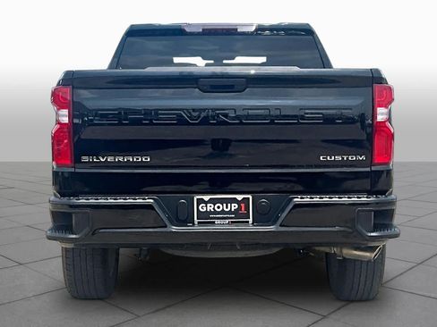 Used 2020 Chevrolet Silverado 1500 Custom w/ Infotainment Package RWD image 5