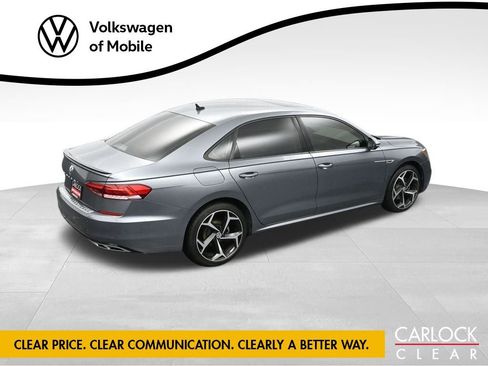 Used 2020 Volkswagen Passat 2.0T R-Line image 22