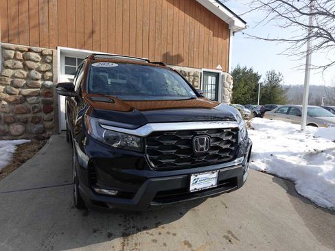 Certified 2023 Honda Passport EX-L image 3