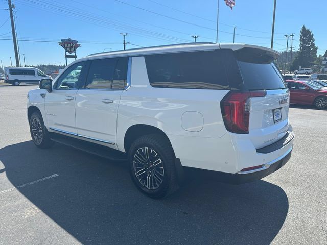 Used 2025 GMC Yukon XL Elevation AWD/4WD image 4