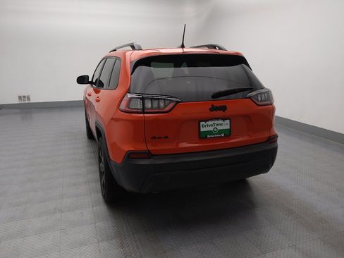 Used 2021 Jeep Cherokee Latitude Plus AWD/4WD image 6
