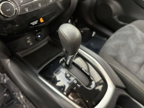 Used 2016 Nissan Rogue S image 16