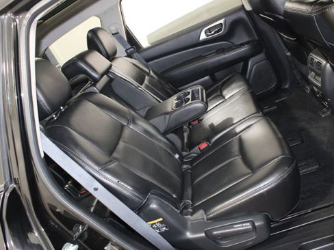 Used 2019 Nissan Pathfinder SL AWD/4WD image 21