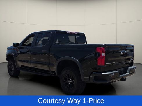 Used 2022 Chevrolet Silverado 1500 ZR2 w/ Technology Package AWD/4WD image 6