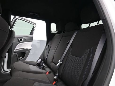 Used 2025 Jeep Compass Sport AWD/4WD image 15