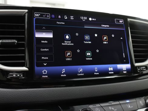 Used 2024 Chrysler Pacifica Touring-L FWD image 57