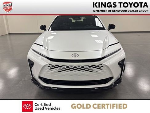 Certified 2025 Toyota Crown Signia image 3