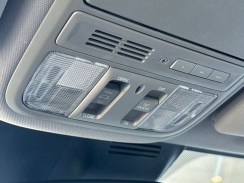Used 2021 Honda CR-V Touring image 24