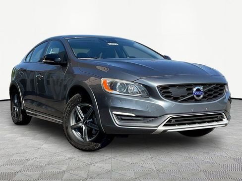 Used 2016 Volvo S60 T5 Cross Country Platinum w/ Protection Package AWD/4WD image 3