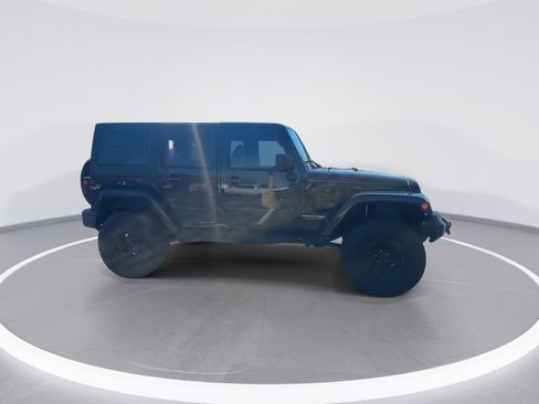 Used 2018 Jeep Wrangler Unlimited Sport S image 10