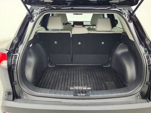 Used 2025 Toyota Corolla Cross L FWD image 19