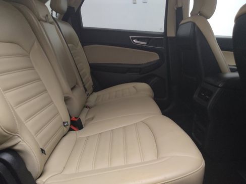 Used 2019 Ford Edge SEL w/ Equipment Group 201A AWD/4WD image 19