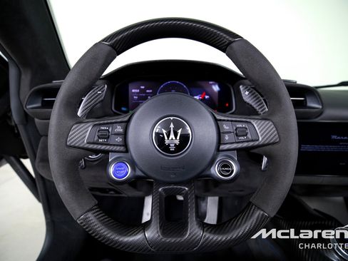 Used 2023 Maserati MC20 Spyder image 16