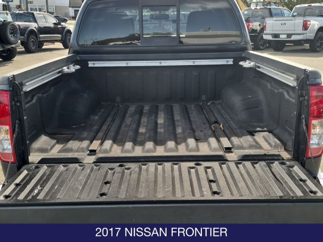 Used 2017 Nissan Frontier SL w/ Moonroof Package RWD image 10