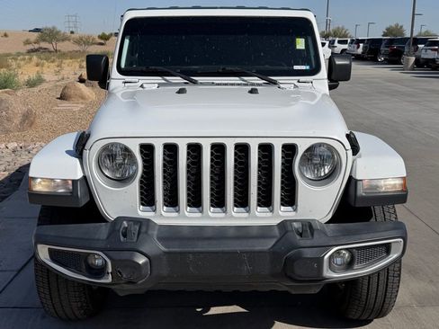 Used 2020 Jeep Gladiator Overland AWD/4WD image 3