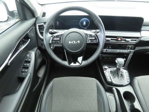 Used 2024 Kia Seltos S image 10