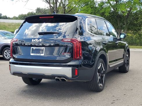 Used 2023 Kia Telluride S w/ S Sunroof Package AWD/4WD image 3
