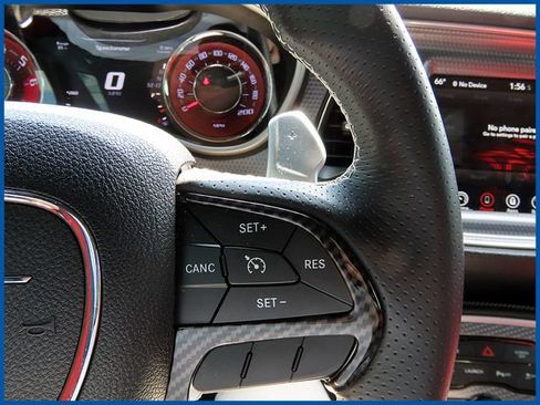 Used 2017 Dodge Challenger SRT Hellcat RWD image 15