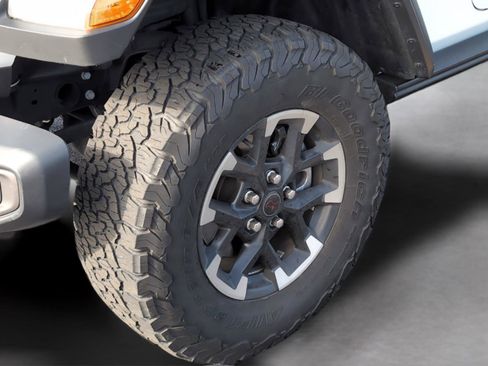 Used 2024 Jeep Wrangler Unlimited Rubicon image 12