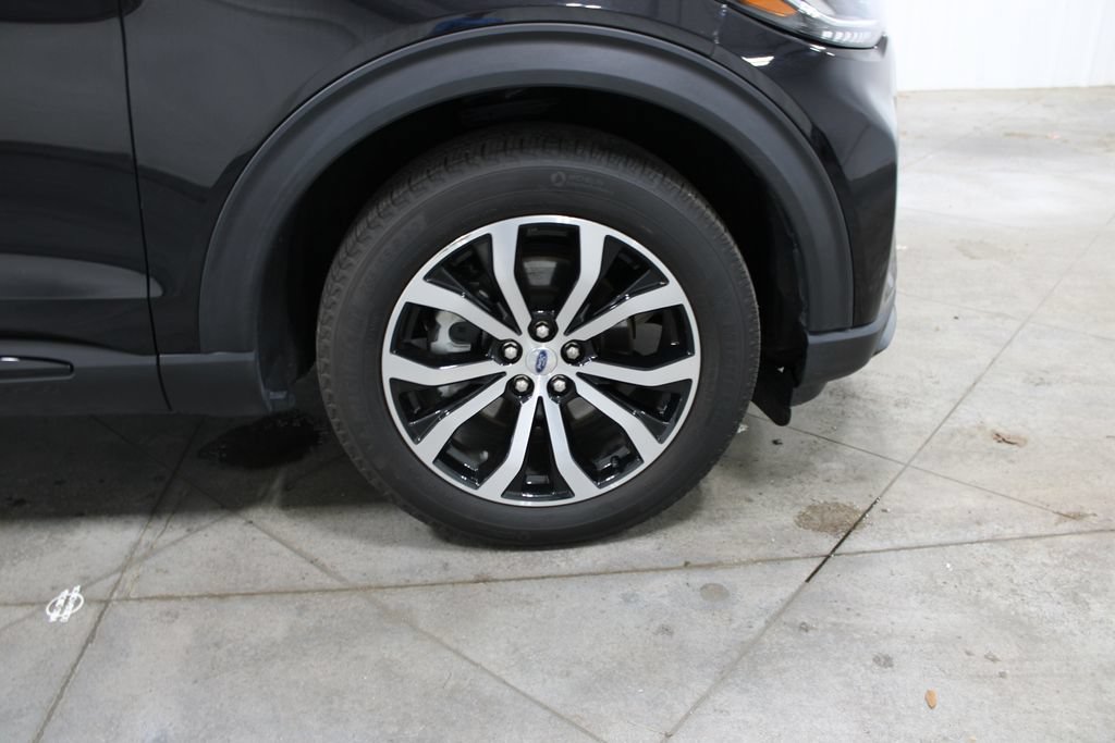 Used 2025 Ford Explorer ST-Line AWD/4WD image 38