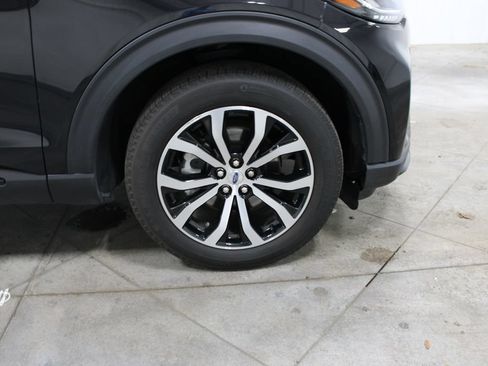Used 2025 Ford Explorer ST-Line AWD/4WD image 38