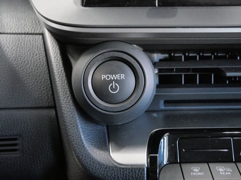 Certified 2025 Toyota Prius LE image 30