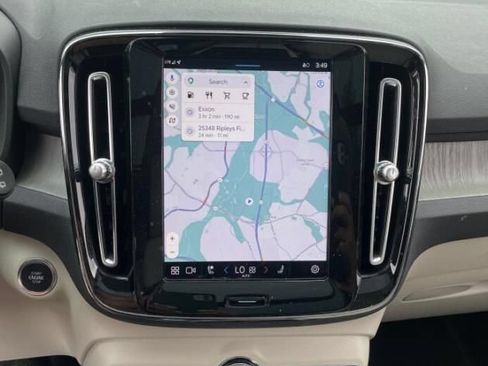 Used 2024 Volvo XC40 B5 Ultimate w/ Protection Package Premier AWD/4WD image 10