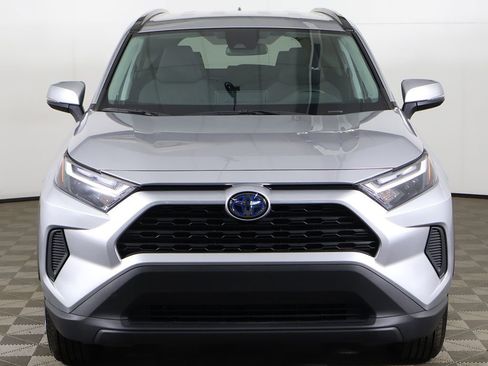Used 2024 Toyota RAV4 XLE AWD/4WD image 9
