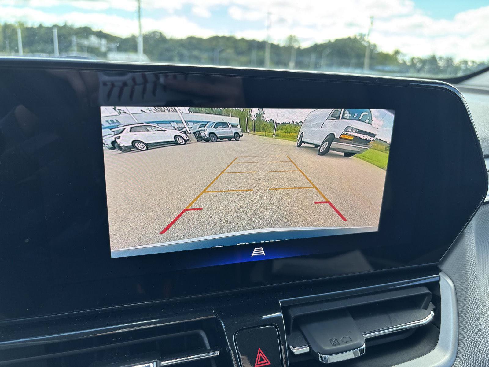 Used 2025 Chevrolet TrailBlazer LT AWD/4WD image 22