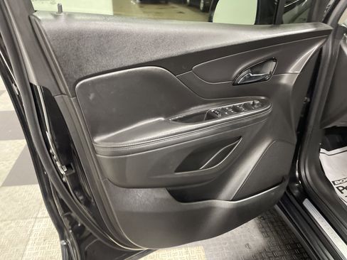 Used 2019 Buick Encore Preferred image 10