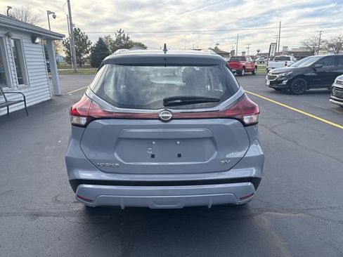 Used 2024 Nissan Kicks SV image 6