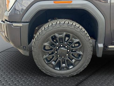 Used 2024 GMC Sierra 2500 Denali Ultimate AWD/4WD image 10